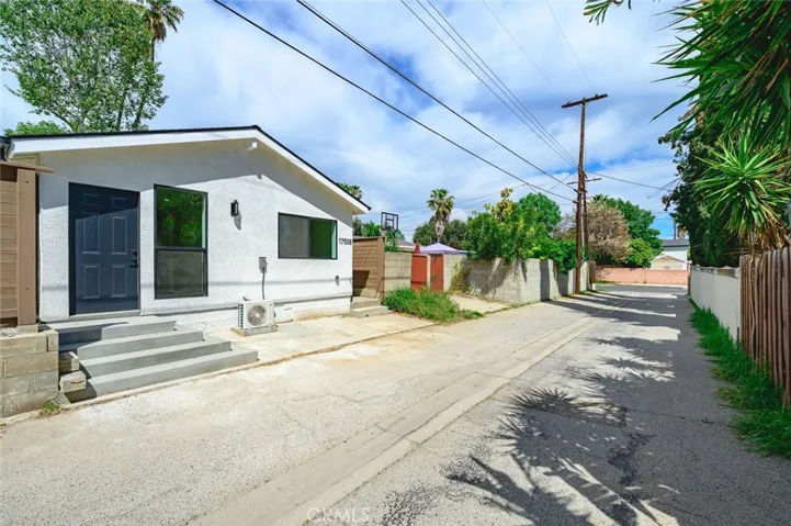 17510 Septo Street, Northridge, California 91325