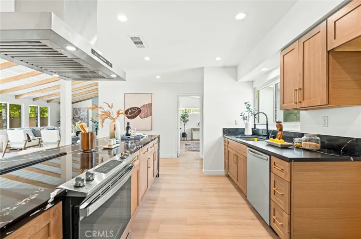 17510 Septo Street, Northridge, California 91325