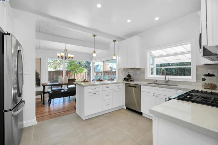 1654 Van Buren St, San Mateo, California 94403