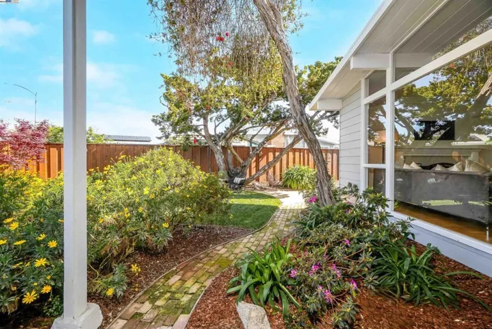 1654 Van Buren St, San Mateo, California 94403