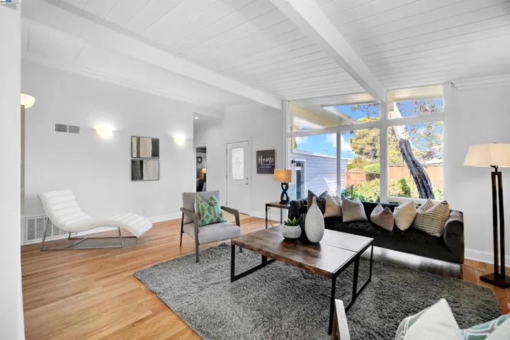 1654 Van Buren St, San Mateo, California 94403