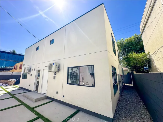 2931 1/2 S Redondo Boulevard, Los Angeles, California 90019