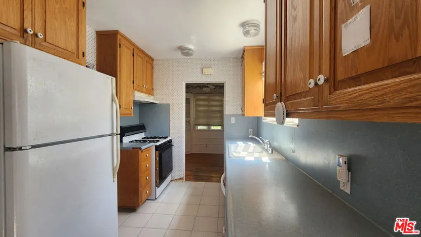 951 N Catalina Street, Burbank, California 91505