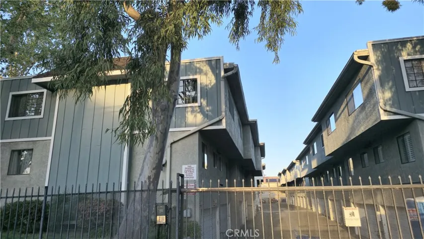9140 Burnet Avenue 2, North Hills, California 91343