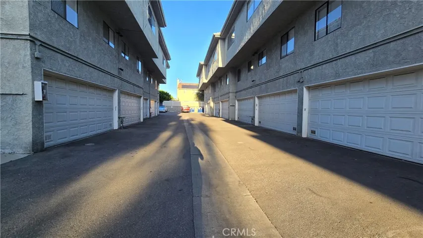 9140 Burnet Avenue 2, North Hills, California 91343