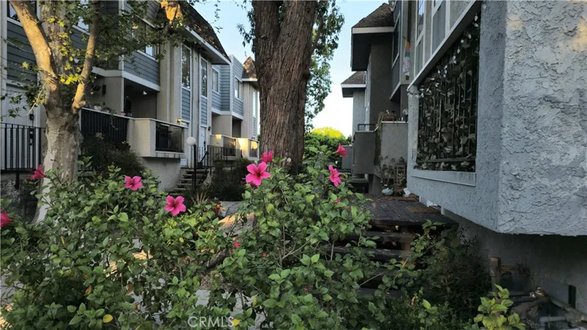 9140 Burnet Avenue 2, North Hills, California 91343