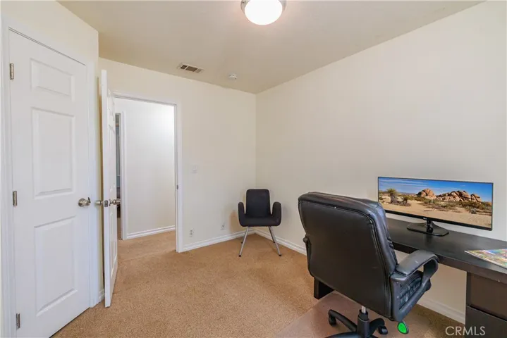 Includes a walk-in Closet too!