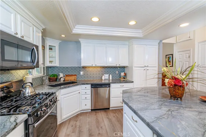 Many beautiful cabinets