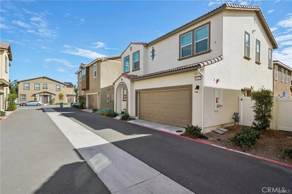 40567 Birchfield Drive, Temecula, California 92591 home-pic-40