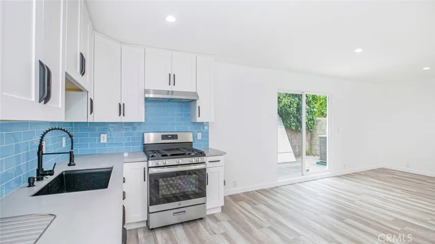 18413 Erwin Street, Tarzana, California 91335