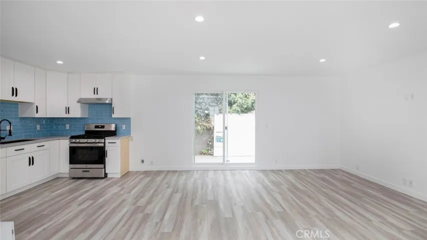 18413 Erwin Street, Tarzana, California 91335