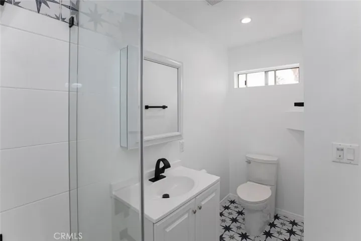 18413 Erwin Street, Tarzana, California 91335