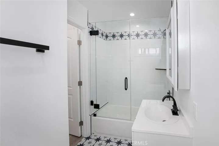 18413 Erwin Street, Tarzana, California 91335
