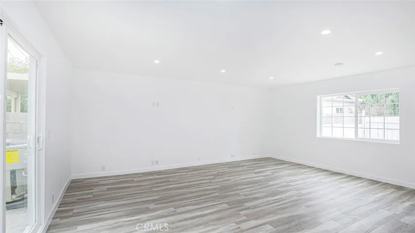 18413 Erwin Street, Tarzana, California 91335