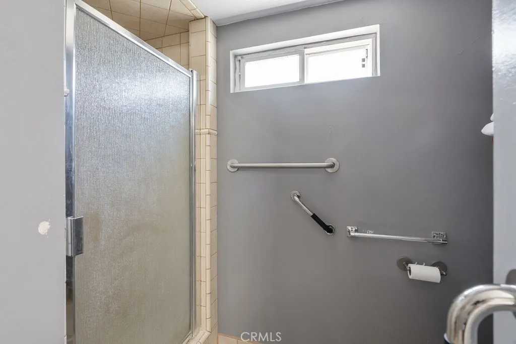 1691 Coolidge Avenue, Altadena, California 91001 home-pic-29