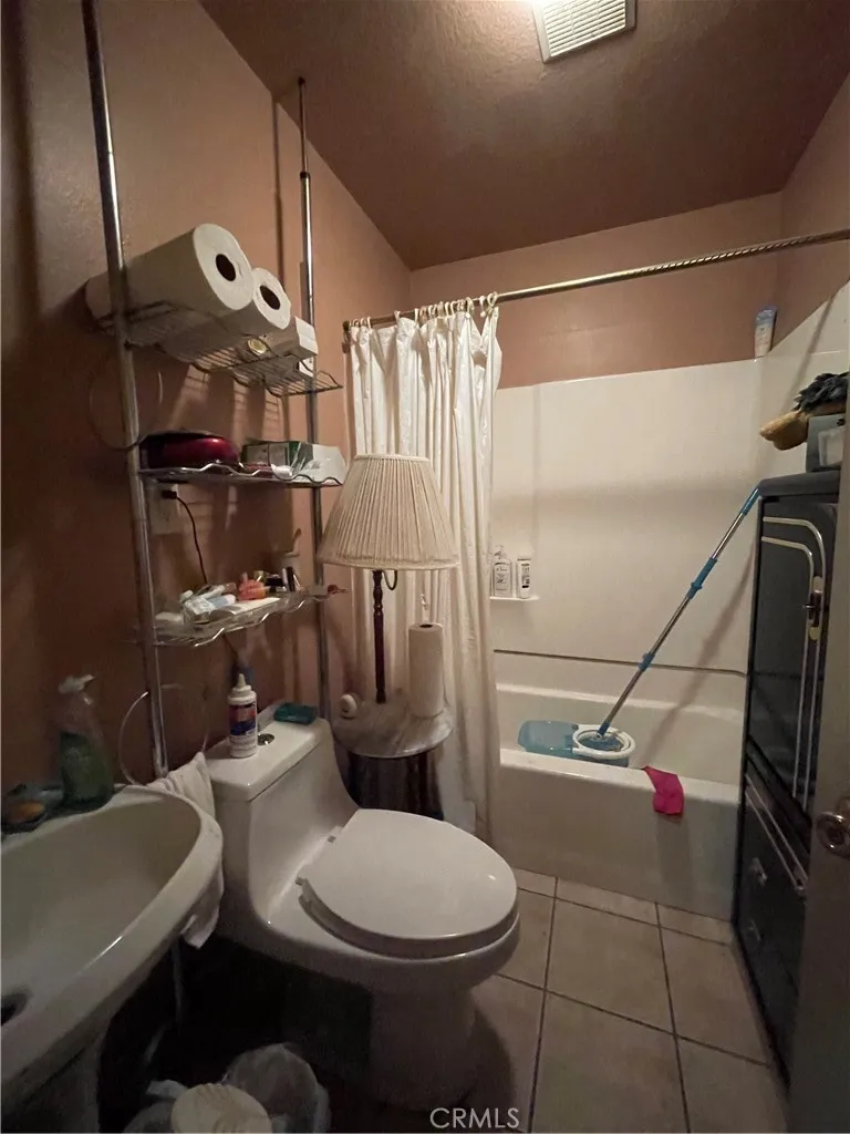 4654 Clara Street, Cudahy, California 90201 home-pic-30