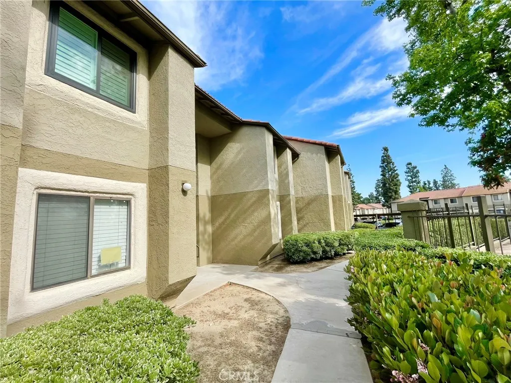 10151 Arrow 138, Rancho Cucamonga, California 91730 home-pic-3