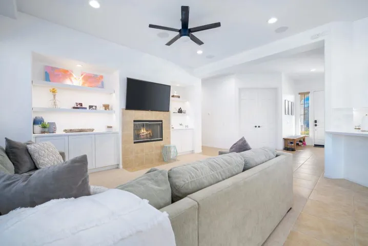 15-web-or-mls-HRParkway_2022_015