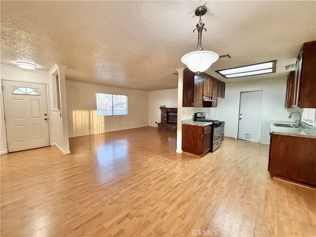 14366 Bambi Ct, Phelan, California 92371