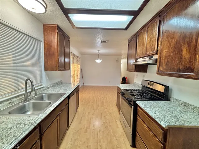 14366 Bambi Ct, Phelan, California 92371