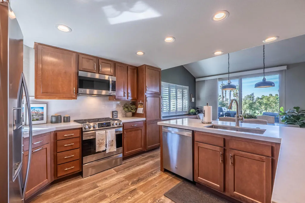 76130 Honeysuckle Drive, Palm Desert, California 92211 home-pic-3