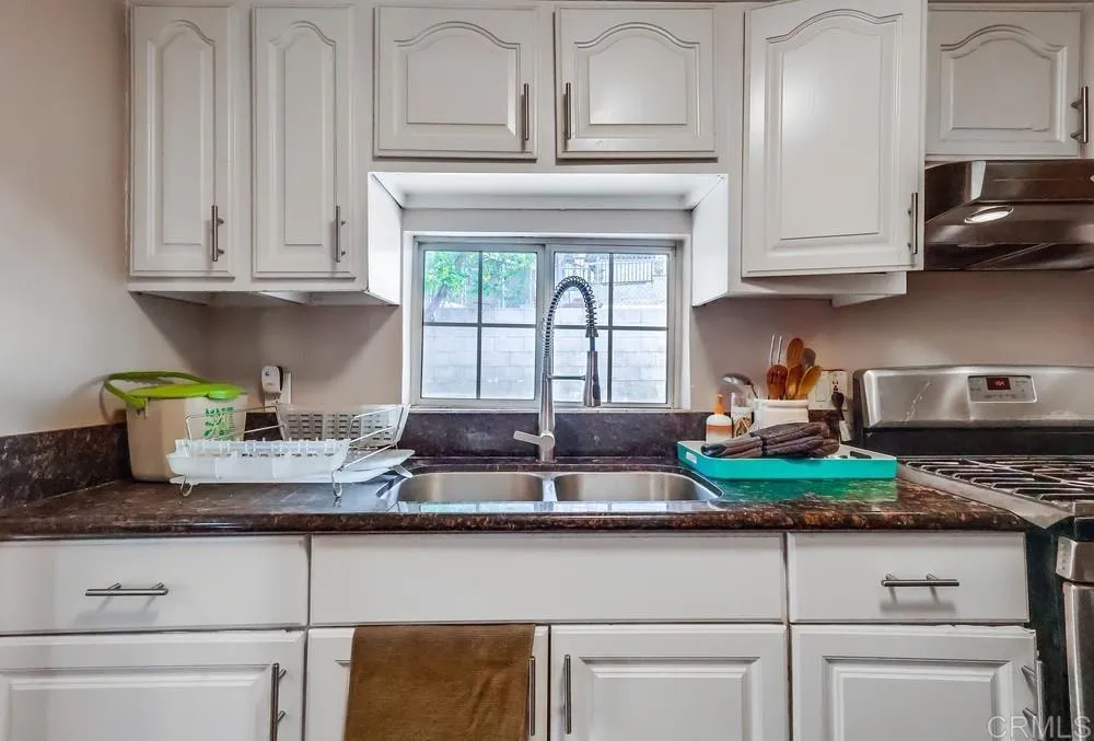 1279 N Hicks Drive, East Los Angeles, California 90063 home-pic-16