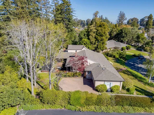 680 Fairway Circle, Hillsborough, California 94010