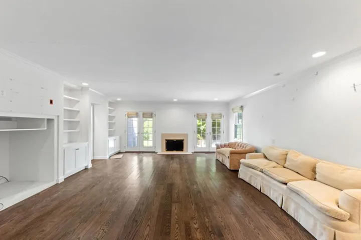 680 Fairway Circle, Hillsborough, California 94010