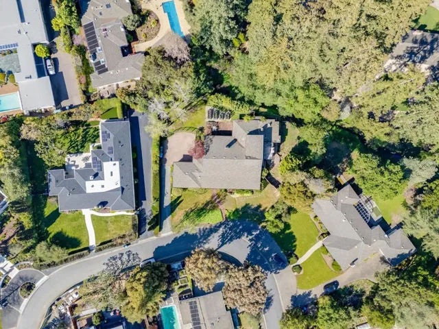 680 Fairway Circle, Hillsborough, California 94010