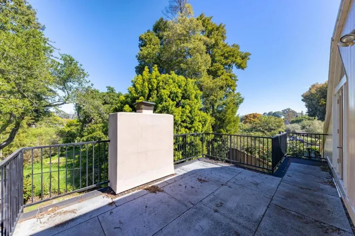 680 Fairway Circle, Hillsborough, California 94010