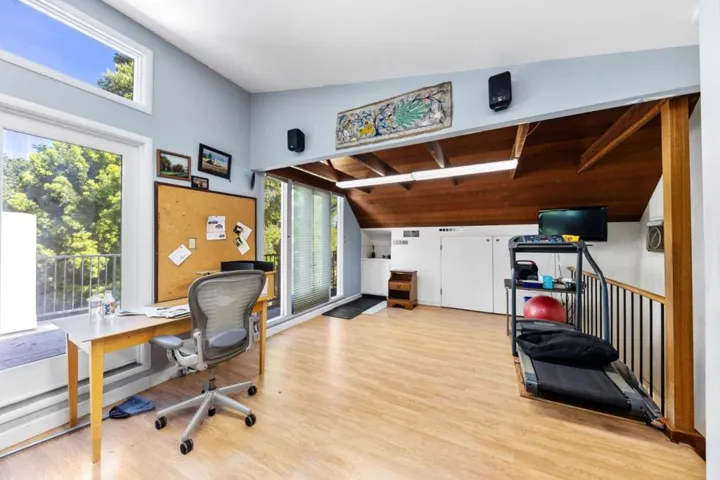 680 Fairway Circle, Hillsborough, California 94010