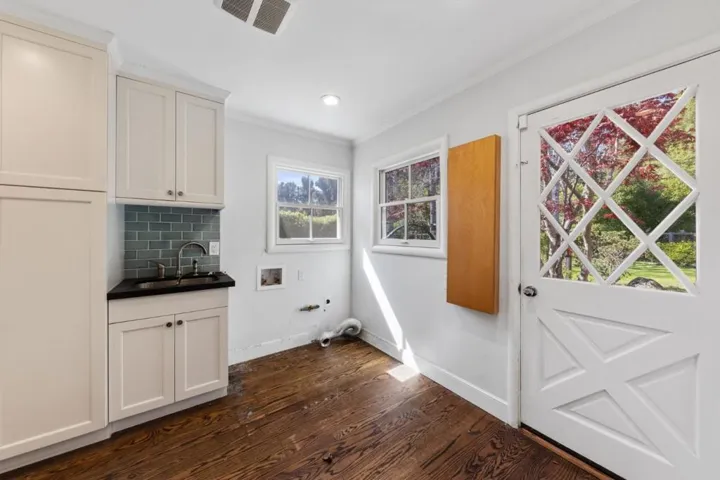 680 Fairway Circle, Hillsborough, California 94010