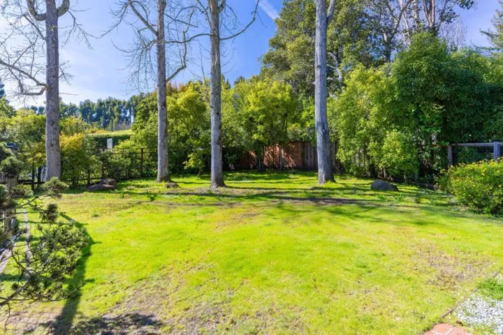 680 Fairway Circle, Hillsborough, California 94010
