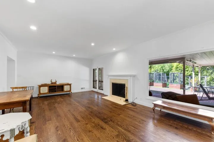 680 Fairway Circle, Hillsborough, California 94010