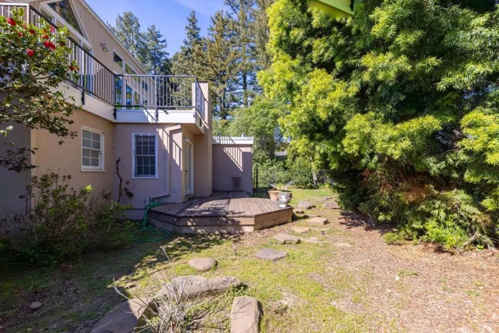 680 Fairway Circle, Hillsborough, California 94010
