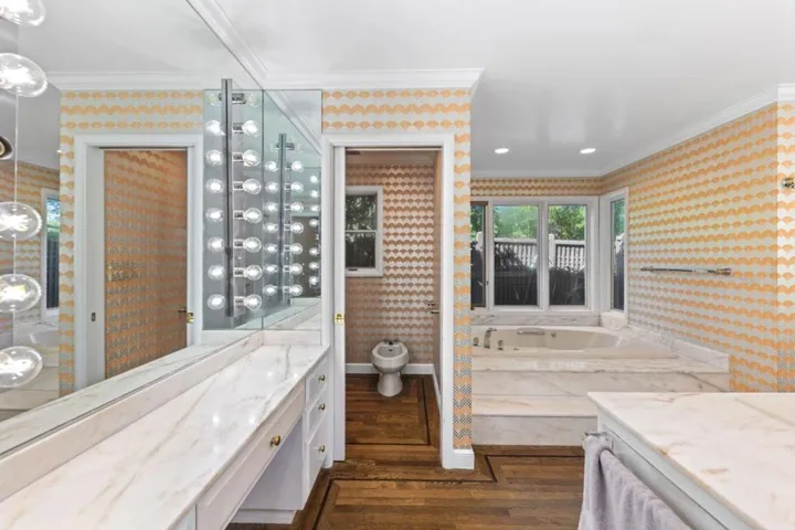 680 Fairway Circle, Hillsborough, California 94010