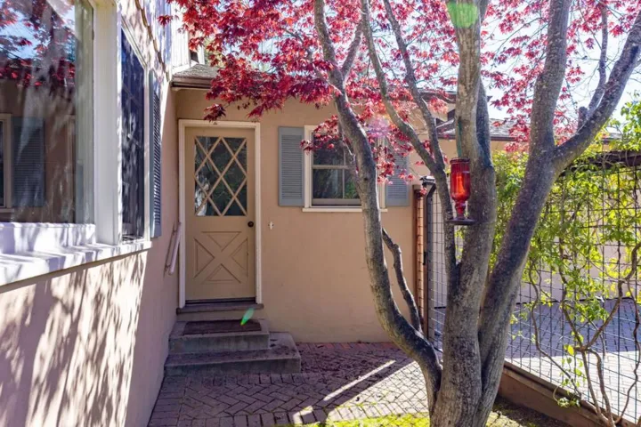 680 Fairway Circle, Hillsborough, California 94010