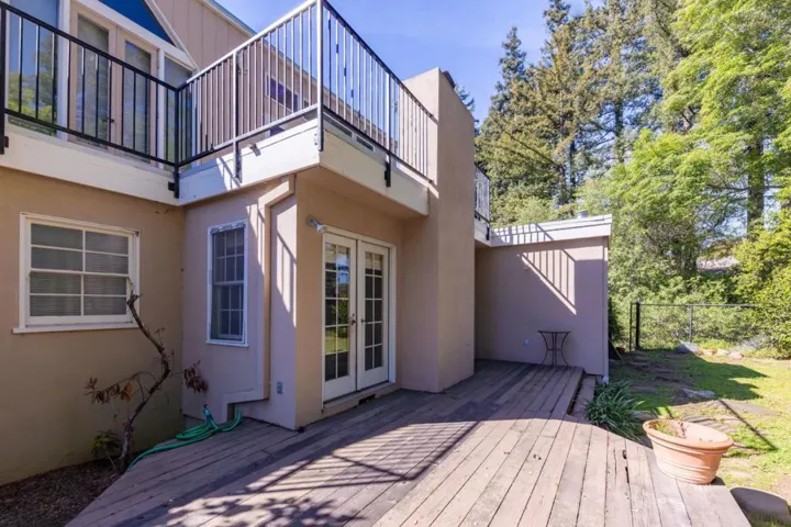 680 Fairway Circle, Hillsborough, California 94010
