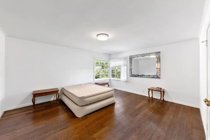 680 Fairway Circle, Hillsborough, California 94010
