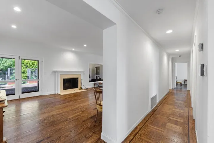 680 Fairway Circle, Hillsborough, California 94010