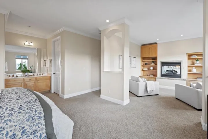 16060 Cerro Vista Drive, Los Gatos, California 95032