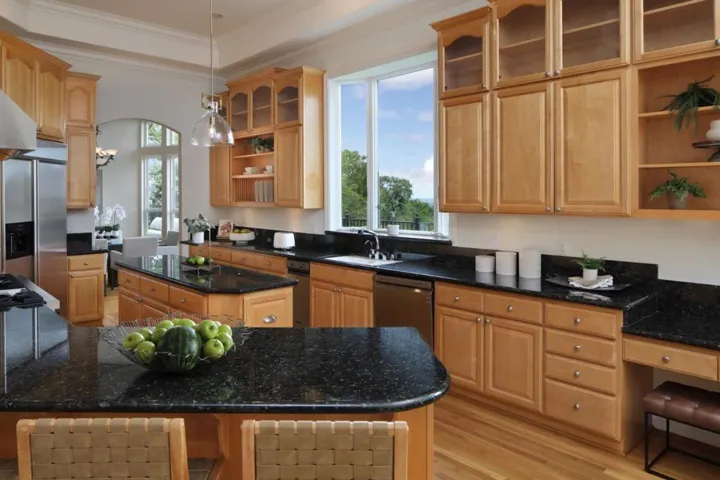 16060 Cerro Vista Drive, Los Gatos, California 95032
