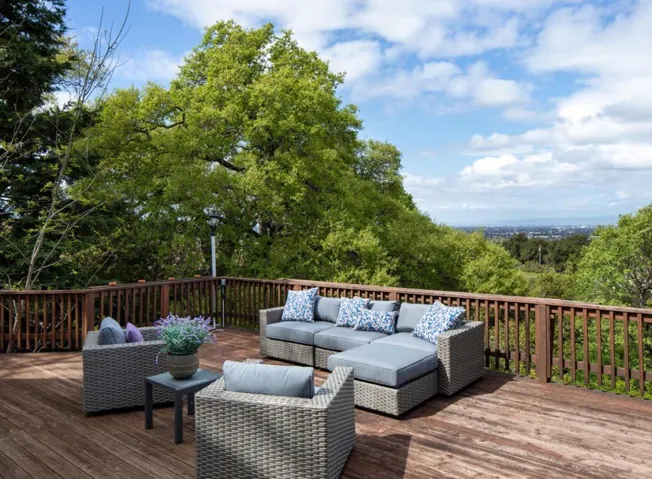 16060 Cerro Vista Drive, Los Gatos, California 95032