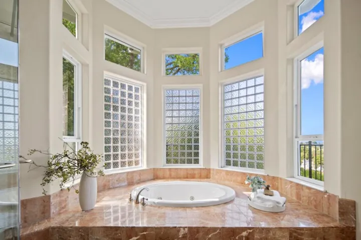 16060 Cerro Vista Drive, Los Gatos, California 95032