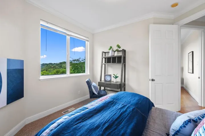 16060 Cerro Vista Drive, Los Gatos, California 95032
