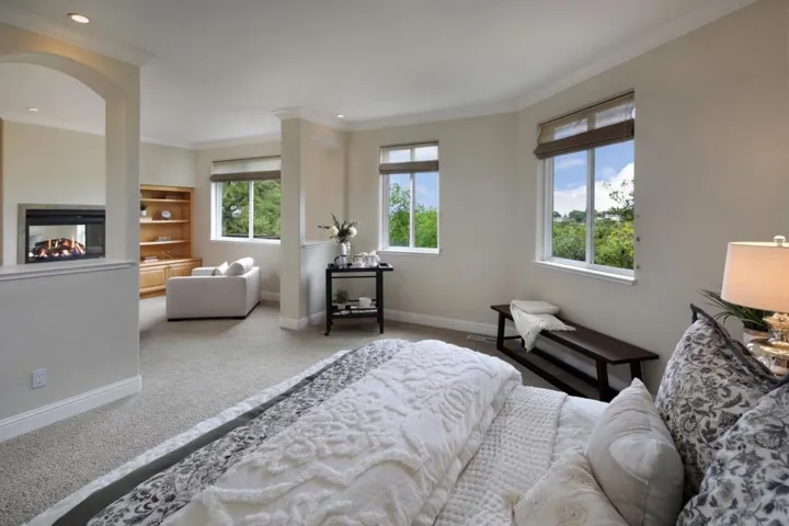 16060 Cerro Vista Drive, Los Gatos, California 95032