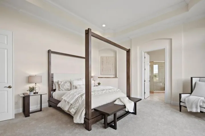 16060 Cerro Vista Drive, Los Gatos, California 95032