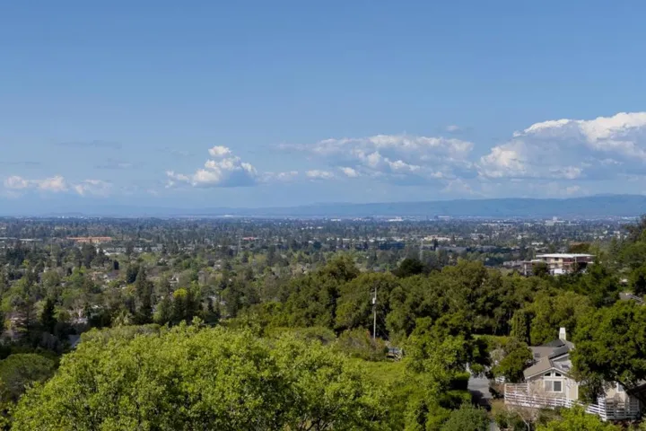 16060 Cerro Vista Drive, Los Gatos, California 95032