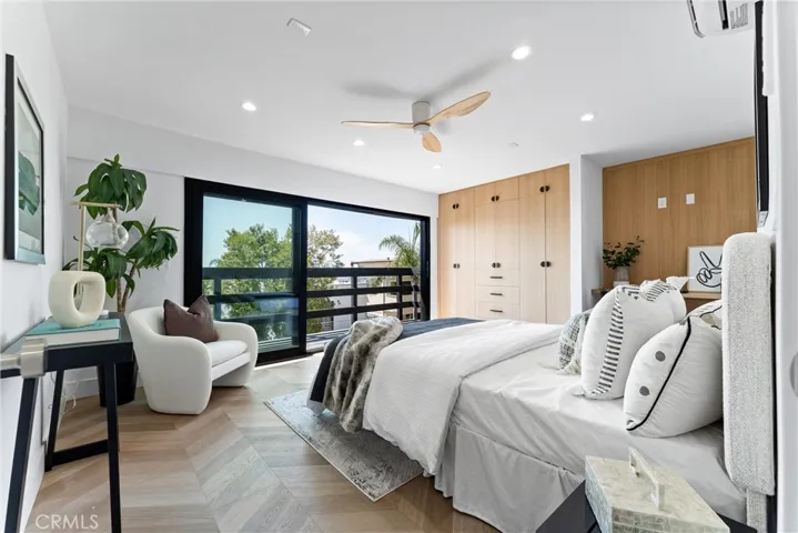 869 Santa Ana Street, Laguna Beach, California 92651