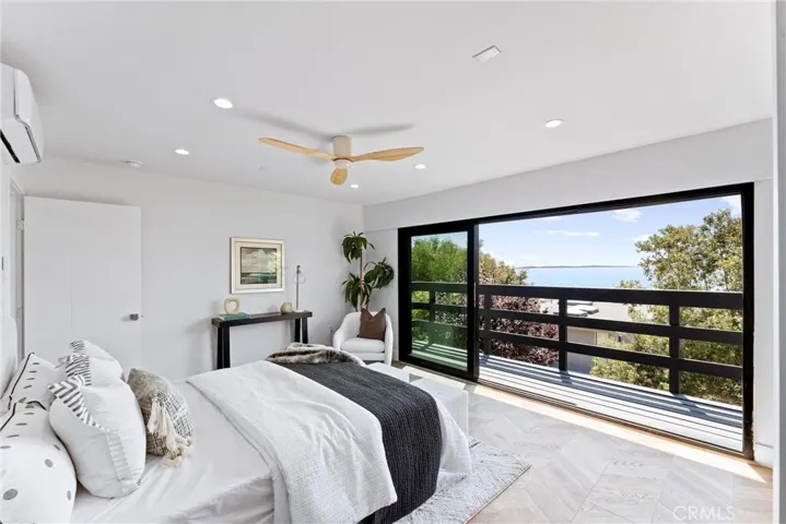 869 Santa Ana Street, Laguna Beach, California 92651